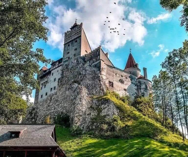 美術品・アンティーク・コレクション LEGEND OF TRANSYLVANIA IN